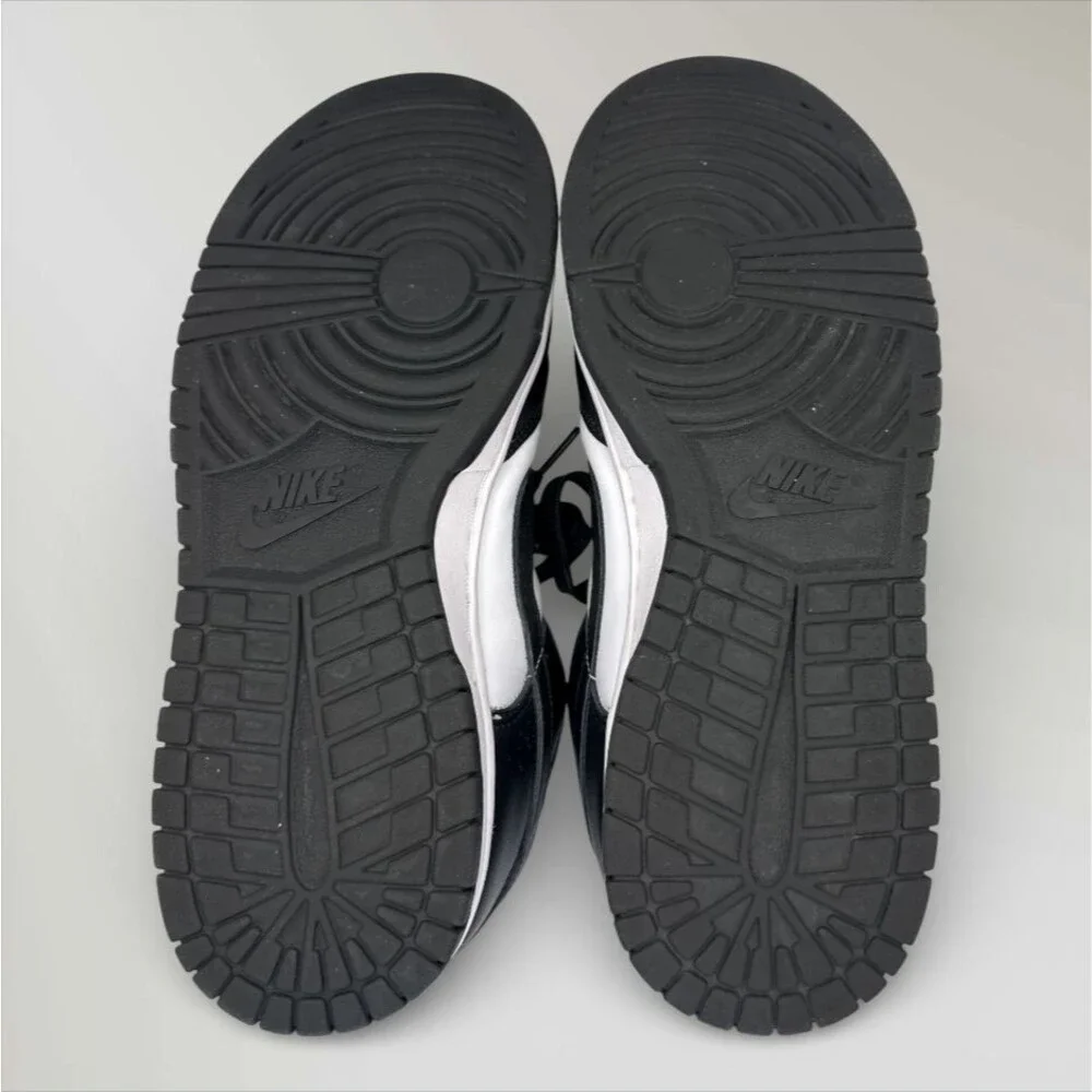 Nike Women's Black and White Low-Top Sneakers